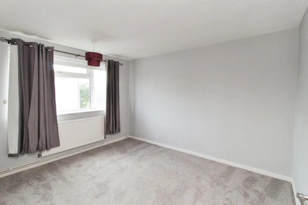 Caburn Court, Southgate, RH11, photo 6