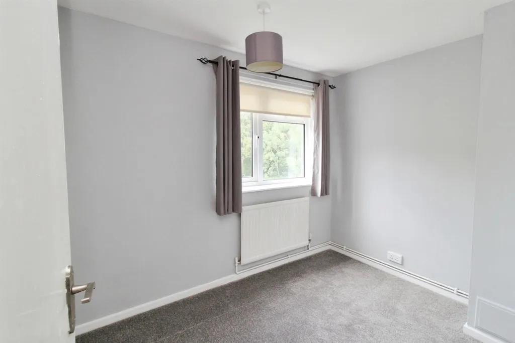 Caburn Court, Southgate, RH11, photo 7