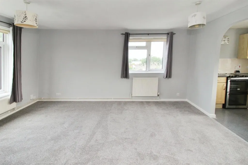 Caburn Court, Southgate, RH11, photo 4