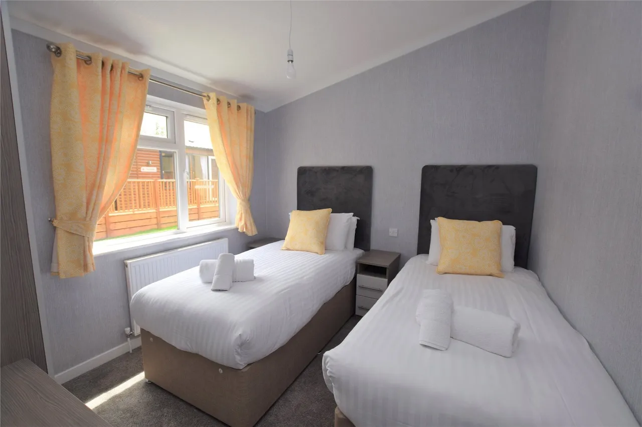 3 bed property for sale, Devon Hills Holiday Park, Paignton, TQ4