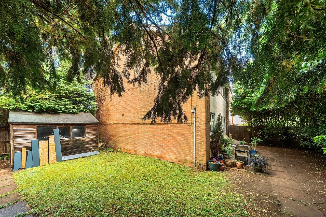 Ray Park Avenue, Maidenhead, photo 7