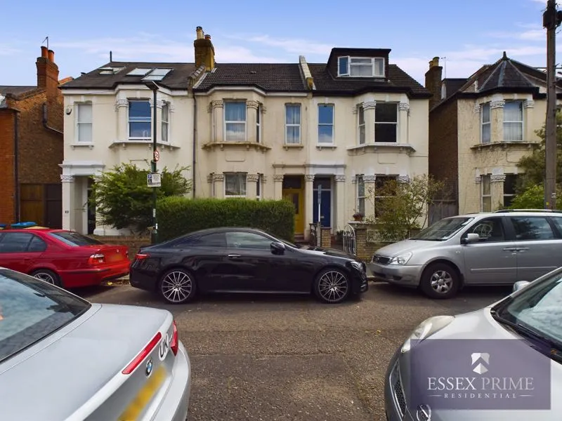 3 bed house for sale — Beaconsfield Road St.Margarets, Twickenham TW1 3HU