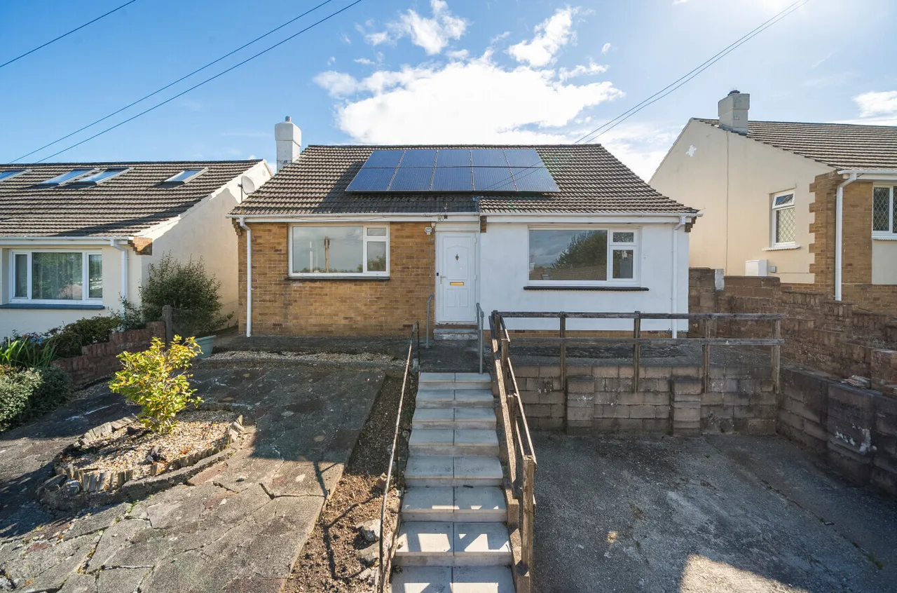 2 bed property for sale — Haytor Grove, Newton Abbot, Devon, TQ12