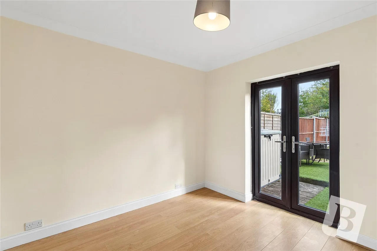 Lynton Avenue, Romford, RM7, photo 11