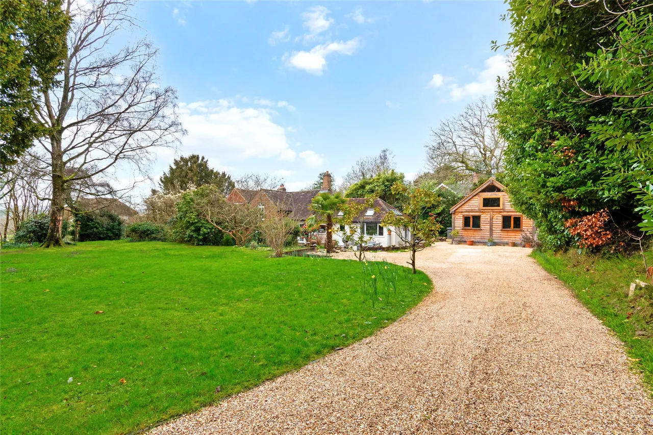Brook Road, Sandhills, GU8, photo 4