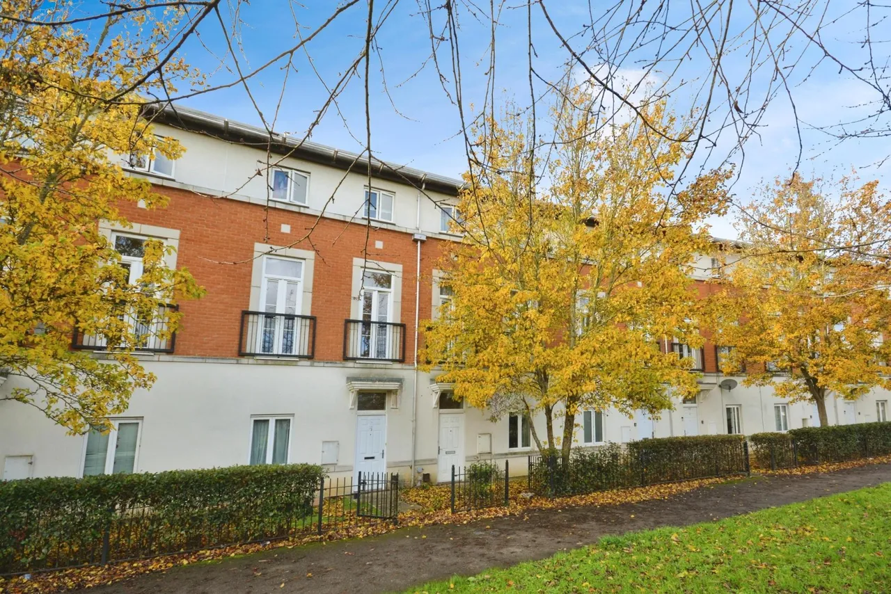 7 bed house for sale, Mosquito Way, Hatfield, AL10