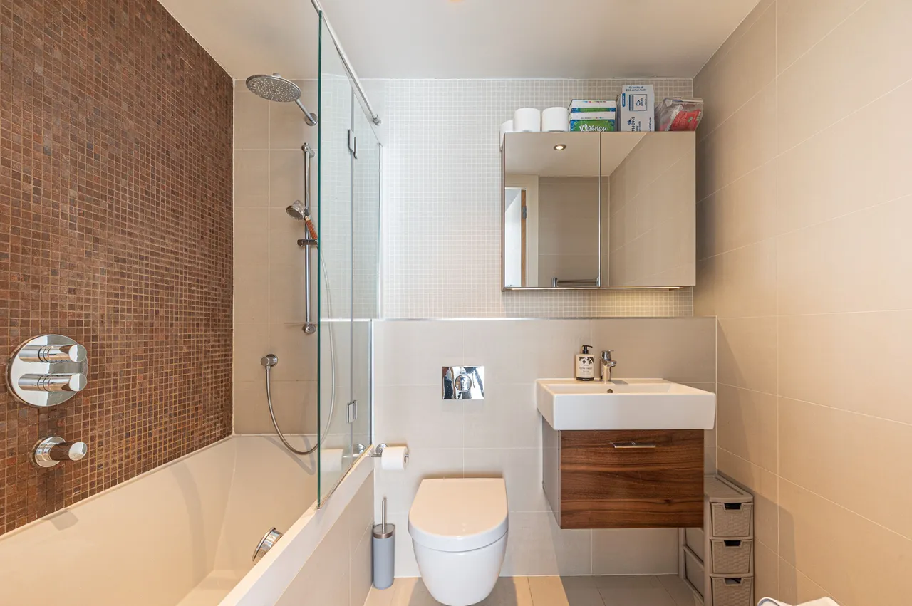Flat 35 Regent Canalside, 37 Camden Road, London, photo 3