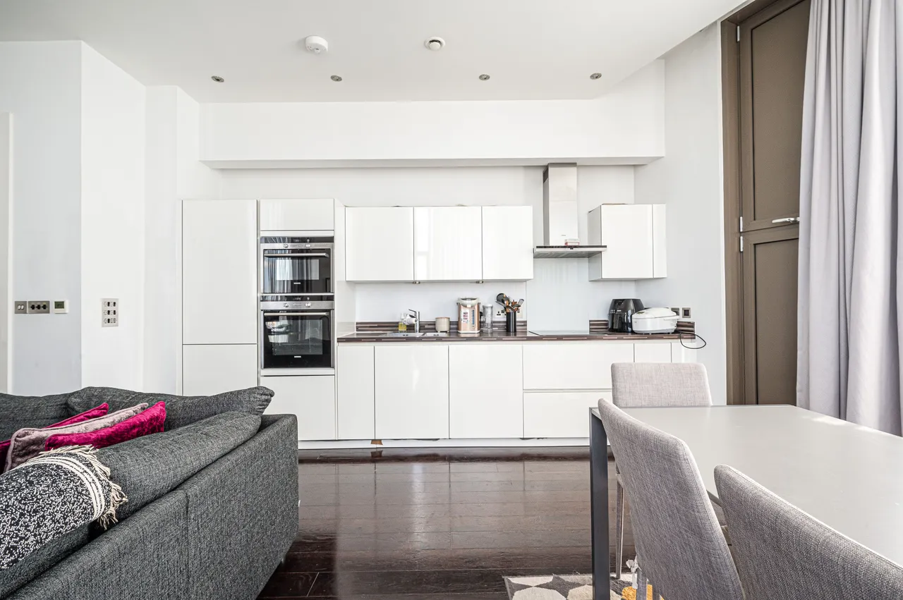 Flat 35 Regent Canalside, 37 Camden Road, London, photo 4