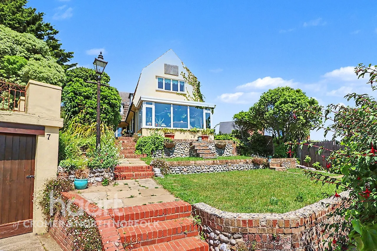 4 bed house for sale, Conway Road, Sheringham, NR26
