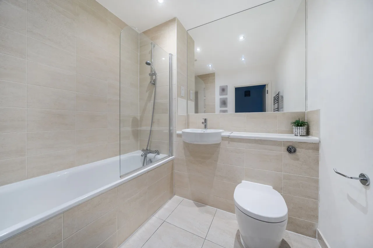 Flat 6, 2 Hampden Road, Kingston Upon Thames, photo 9