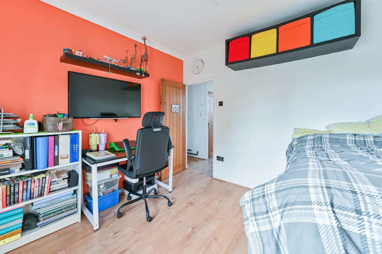 24 Laughton House, Tulse Hill, London, photo 9