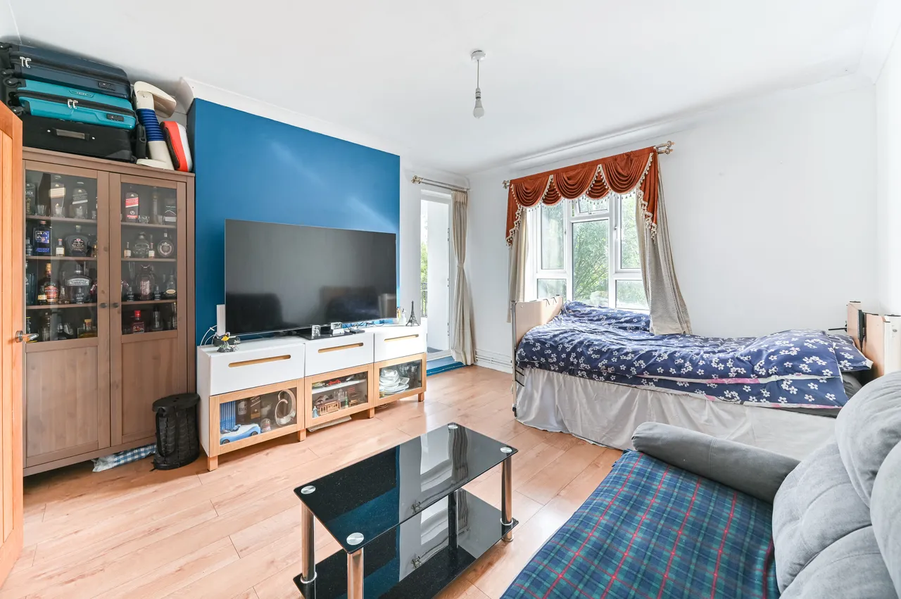 24 Laughton House, Tulse Hill, London, photo 2