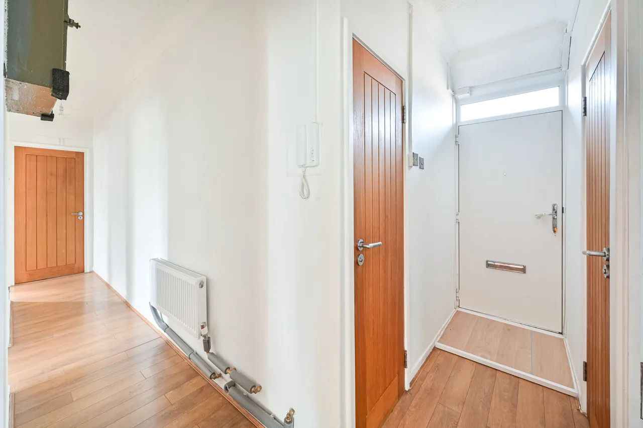 24 Laughton House, Tulse Hill, London, photo 8