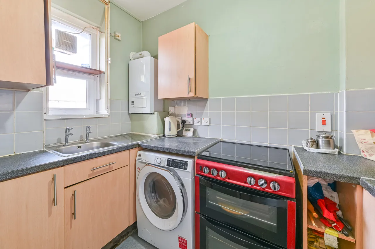 24 Laughton House, Tulse Hill, London, photo 3