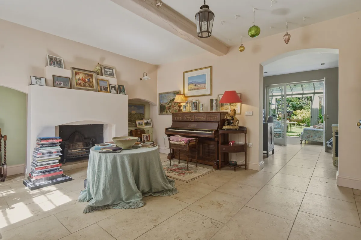 Main Street, Newark, NG23, photo 2