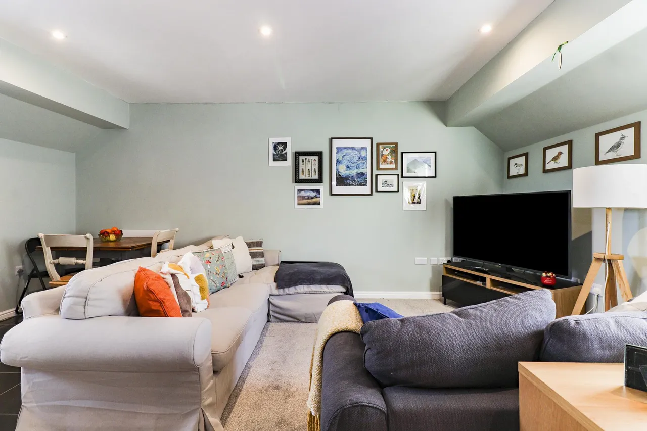 Queenswood Road, Sheffield, S6, photo 11