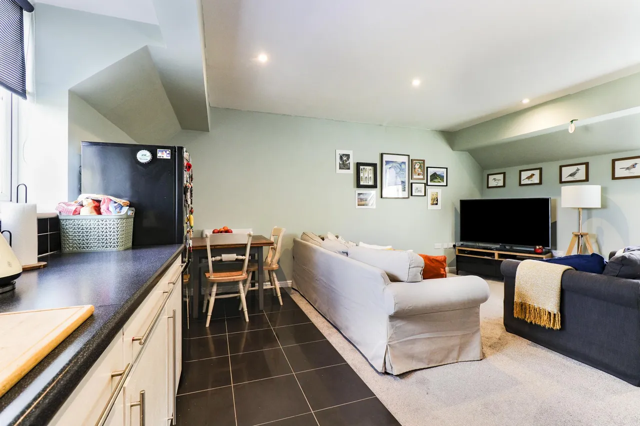 Queenswood Road, Sheffield, S6, photo 13
