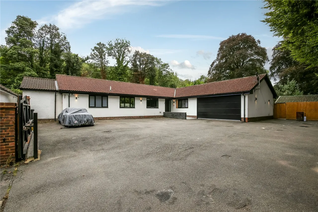 Village Street, Thruxton, Andover, Hampshire, SP11 8NF, photo 14