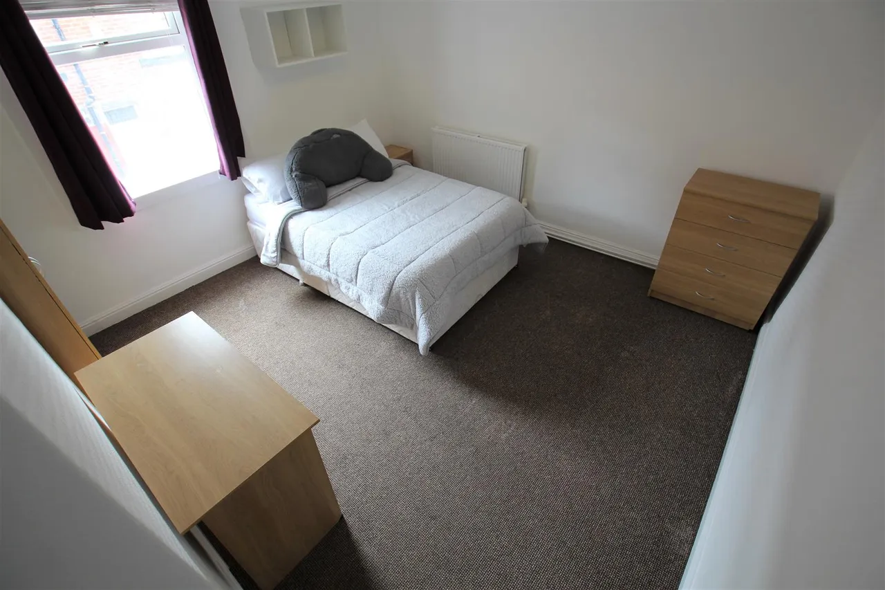 Beamsley Grove, Hyde Park, LS6, photo 4