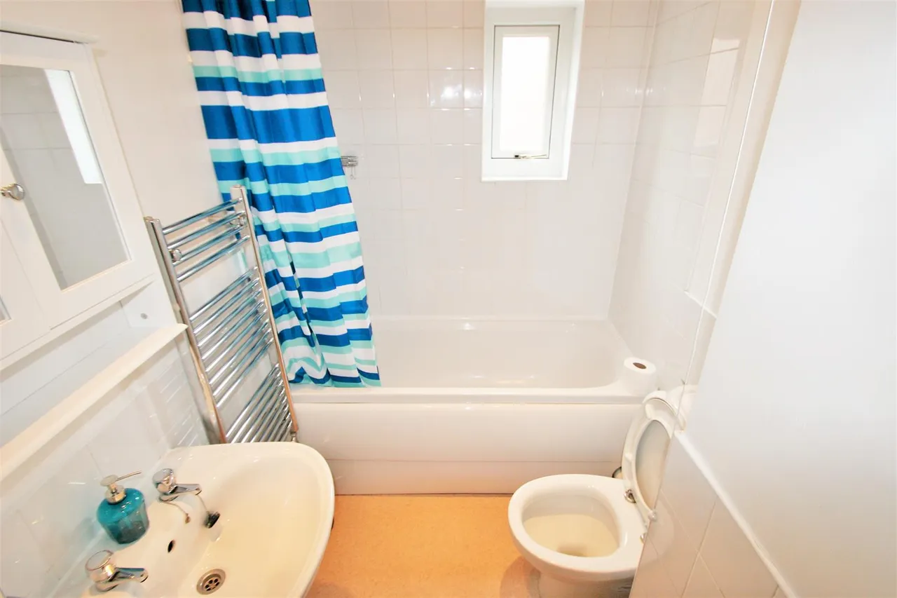 Beamsley Grove, Hyde Park, LS6, photo 8