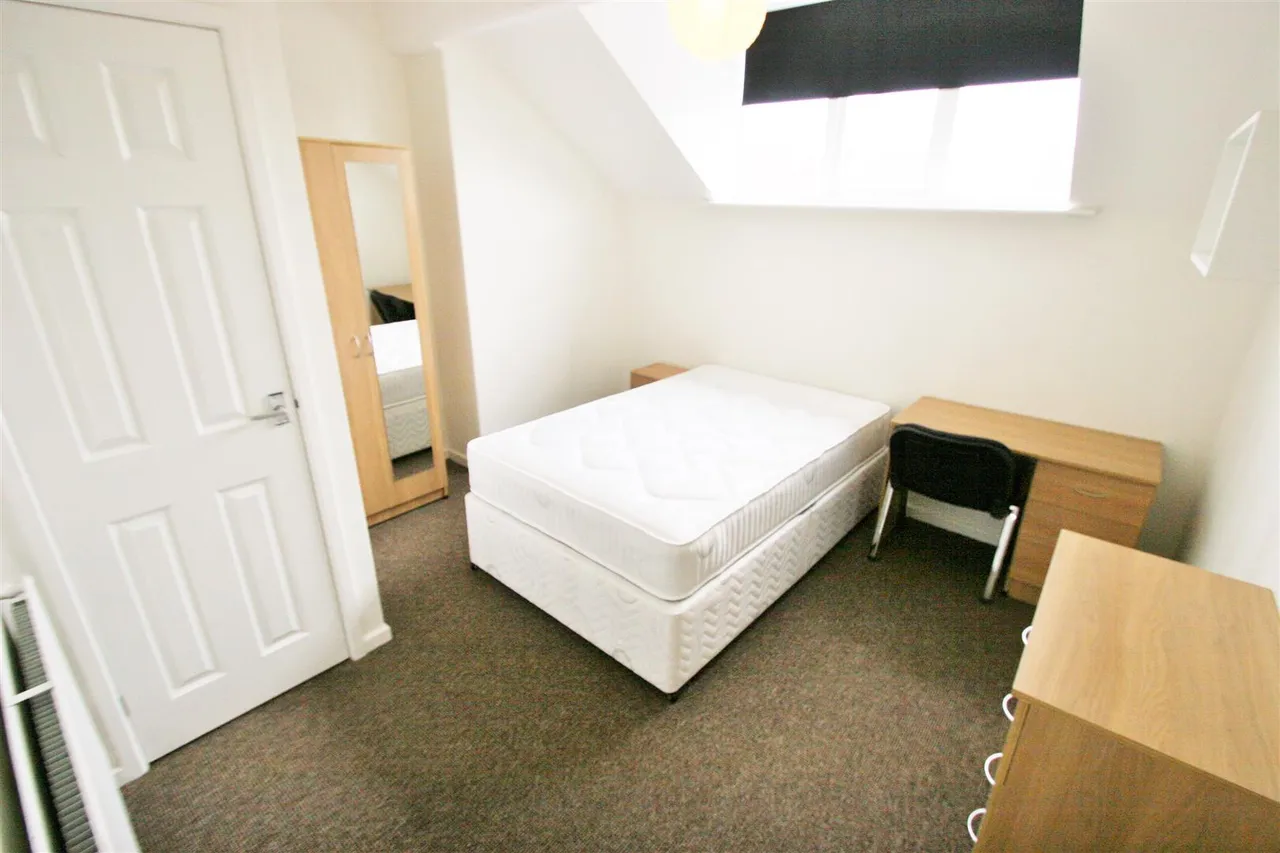 Beamsley Grove, Hyde Park, LS6, photo 6