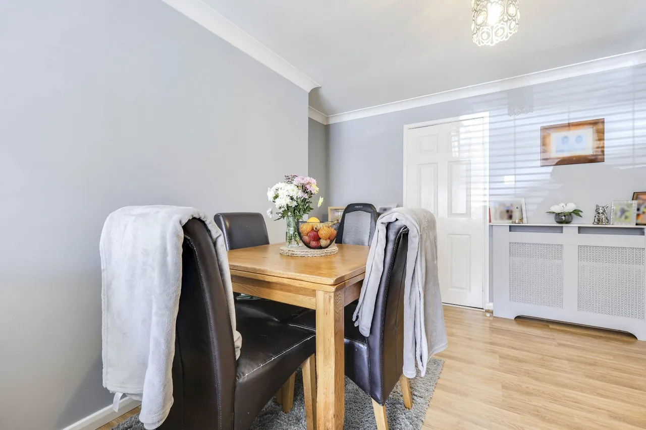 Springfield Close, Horsforth, LS18, photo 7