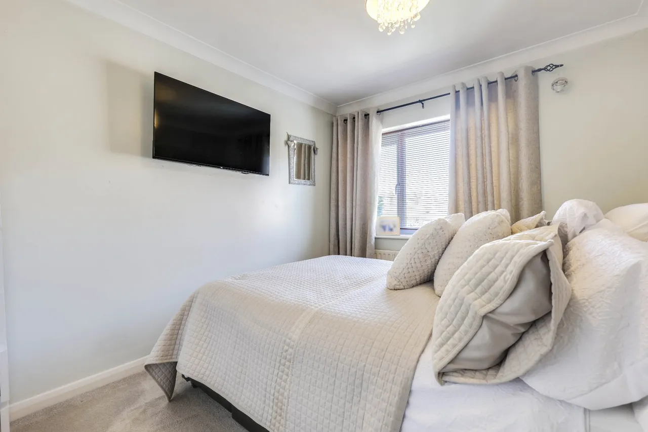 Springfield Close, Horsforth, LS18, photo 8