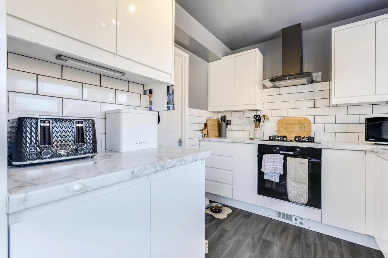 Springfield Close, Horsforth, LS18, photo 5