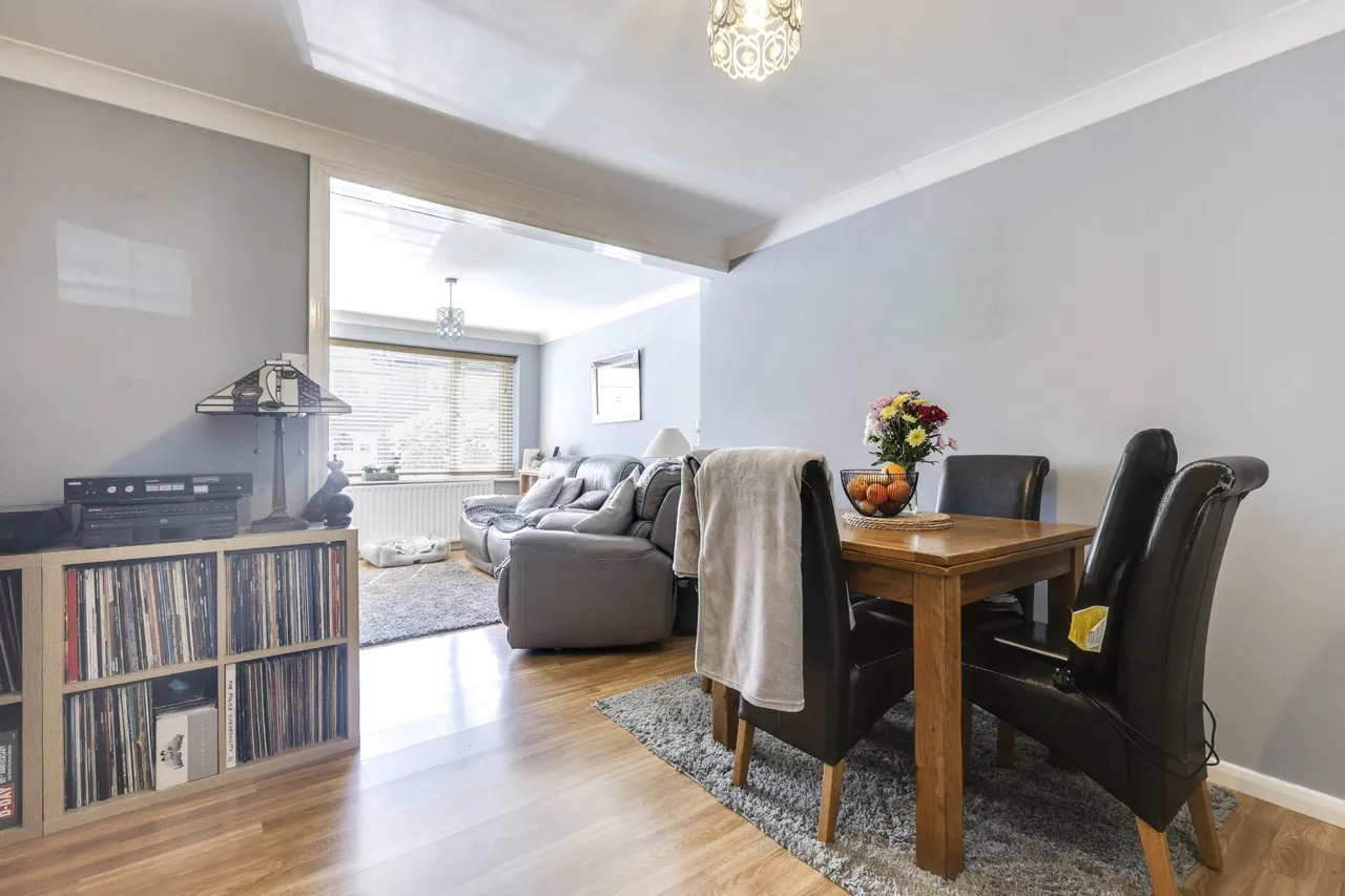 Springfield Close, Horsforth, LS18, photo 6