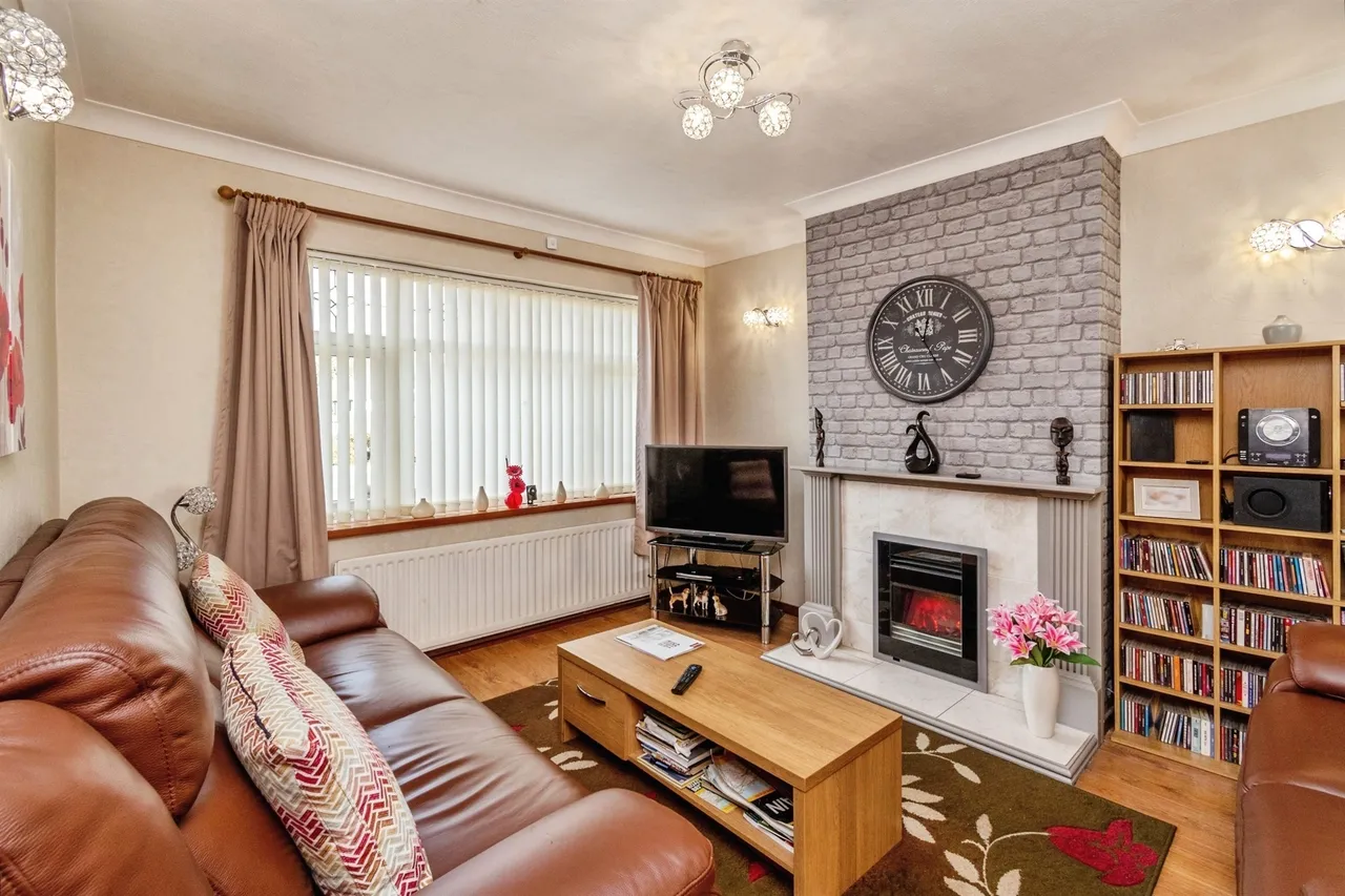 Fishley Close, Walsall, WS3, photo 2
