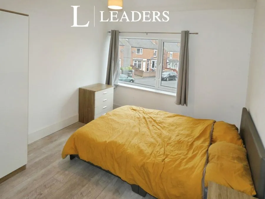 Church Street, Creswell, S80, photo 5