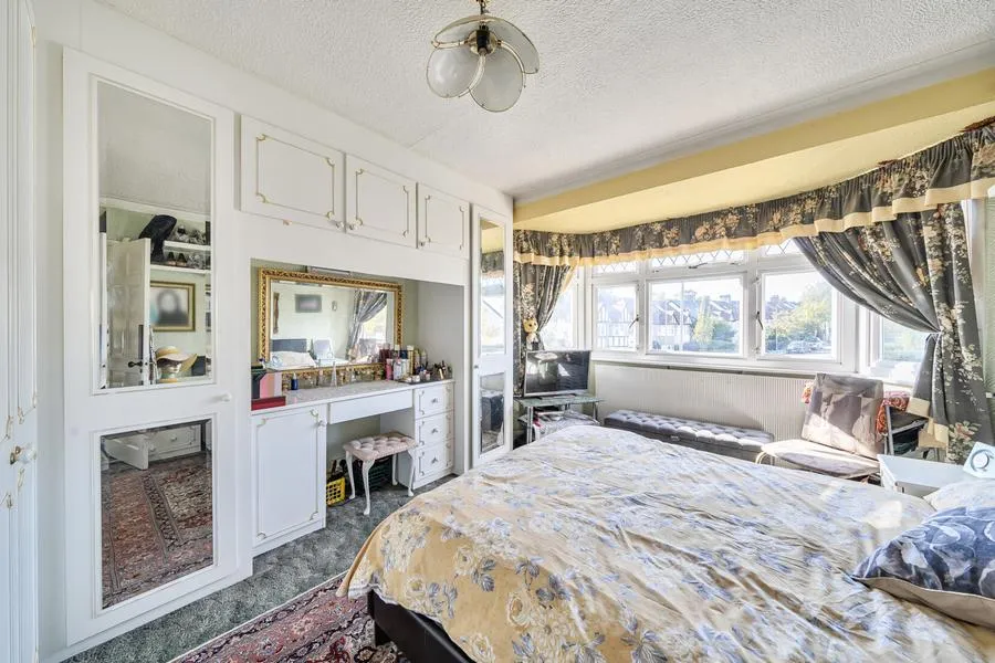 Holders Hill Drive, London, NW4, photo 11