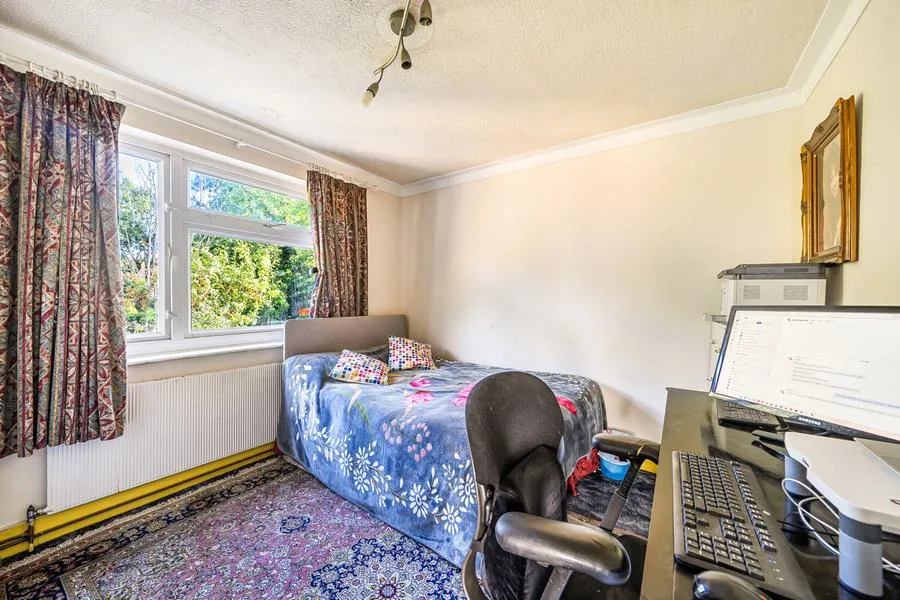 Holders Hill Drive, London, NW4, photo 13