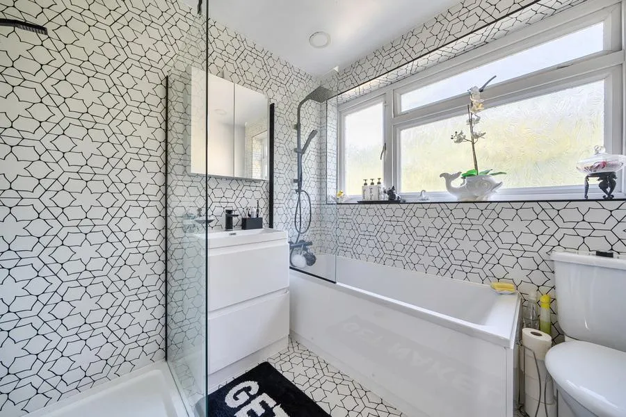 Holders Hill Drive, London, NW4, photo 14