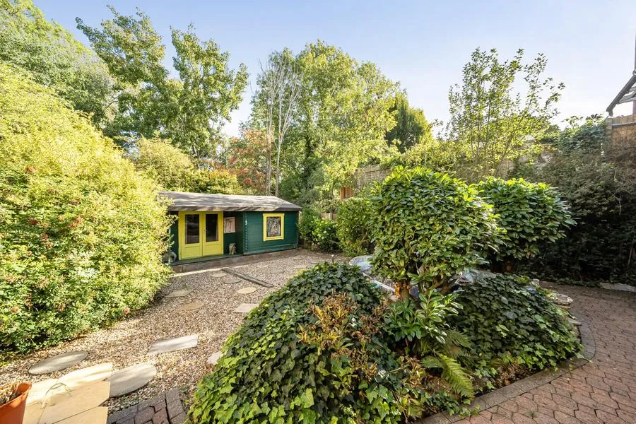 Holders Hill Drive, London, NW4, photo 18