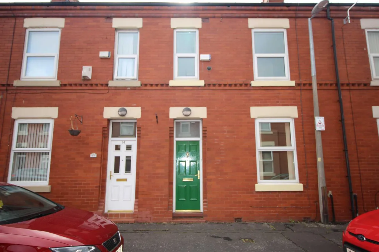 3 bed house to rent — Goulden Street, Salford, M6 5PY
