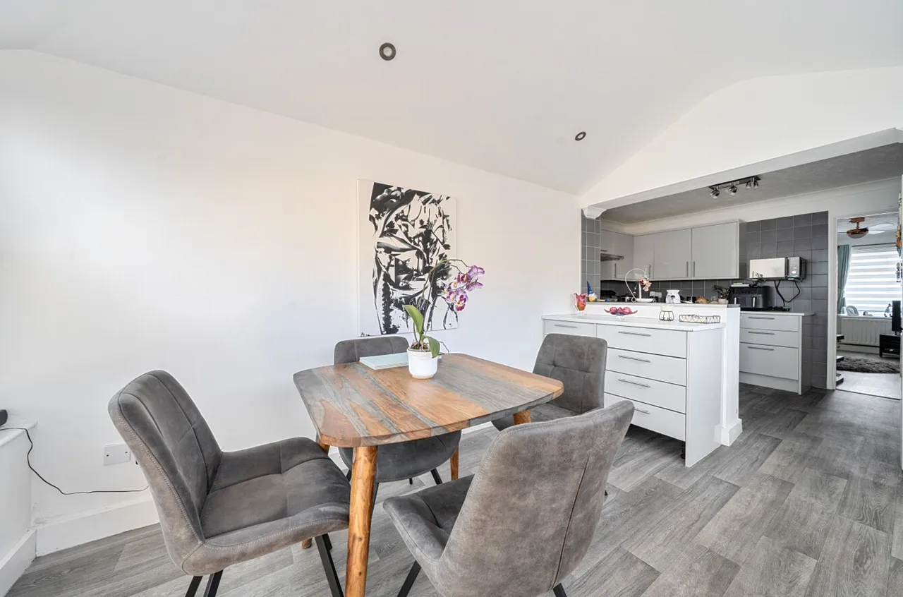 Lilac Close, Middleton-On-Sea, PO22, photo 7