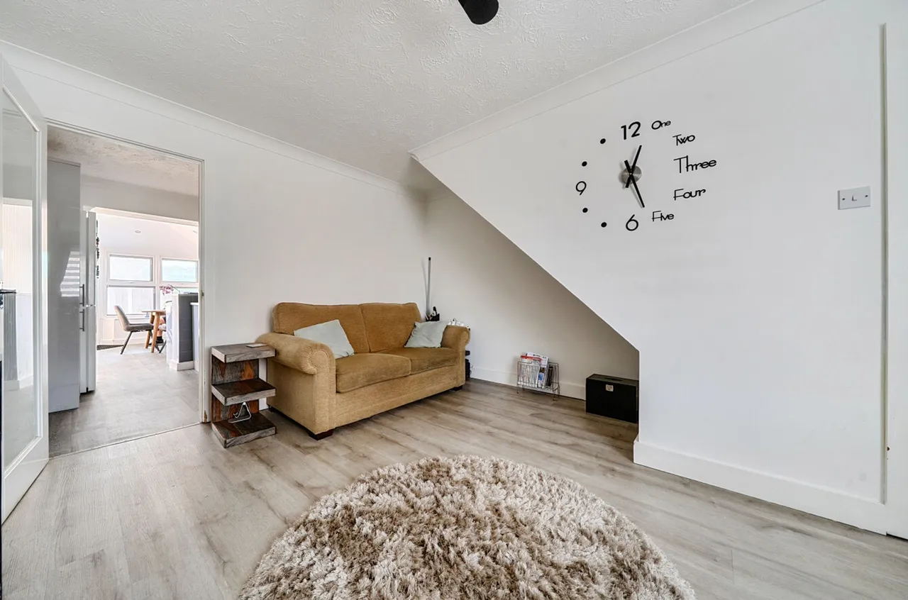 Lilac Close, Middleton-On-Sea, PO22, photo 10