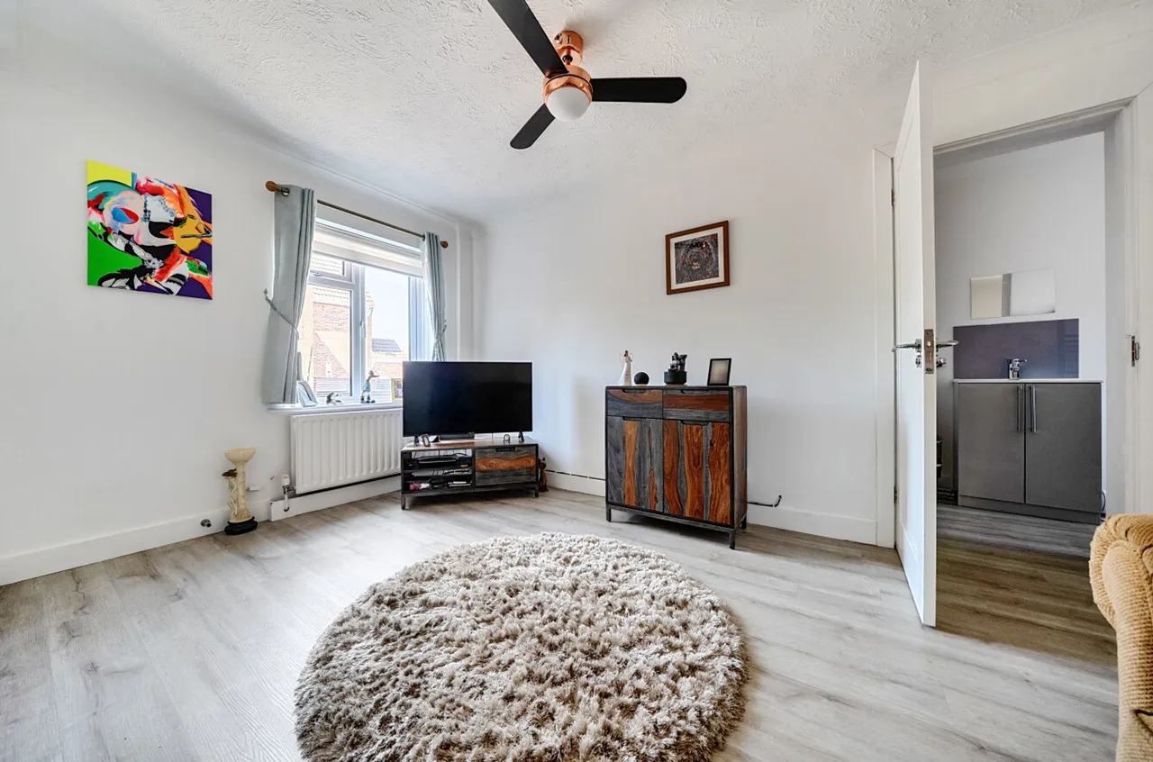 Lilac Close, Middleton-On-Sea, PO22, photo 9