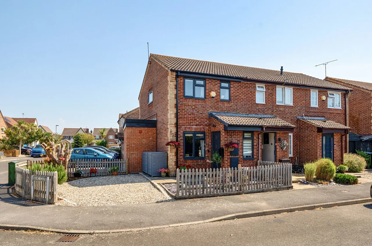2 bed property for sale, Lilac Close, Middleton-On-Sea, PO22