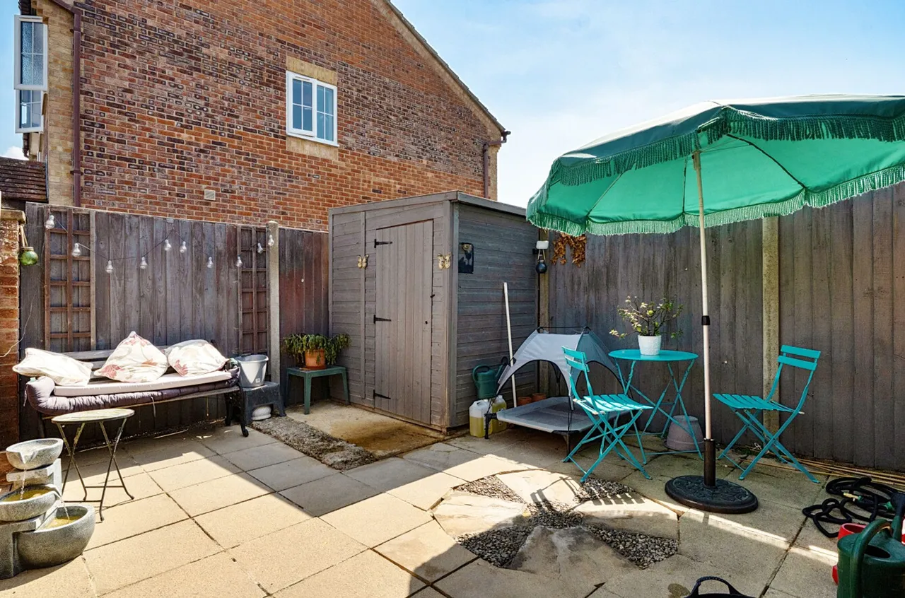 Lilac Close, Middleton-On-Sea, PO22, photo 16