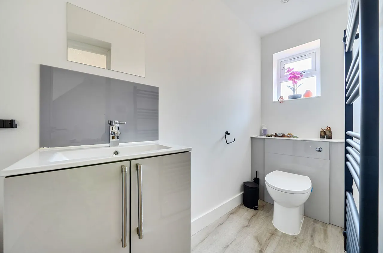 Lilac Close, Middleton-On-Sea, PO22, photo 15