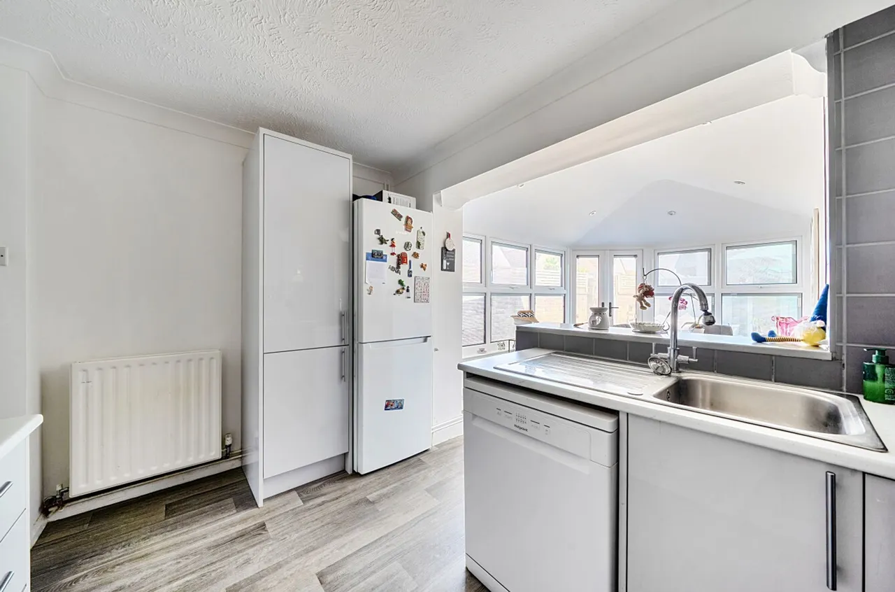 Lilac Close, Middleton-On-Sea, PO22, photo 6