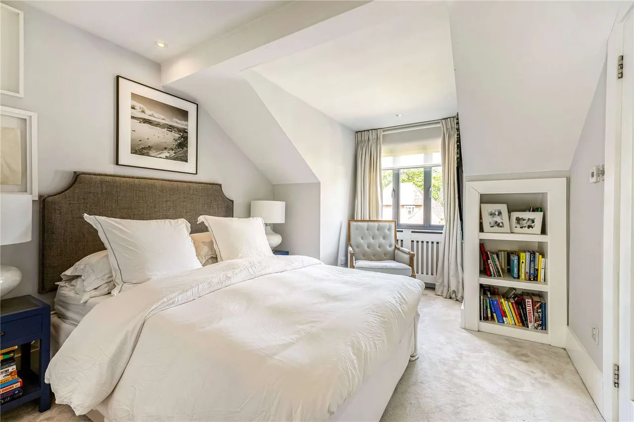 Lodge Close, Stoke d'Abernon, Cobham, Surrey, KT11 2SG, photo 12