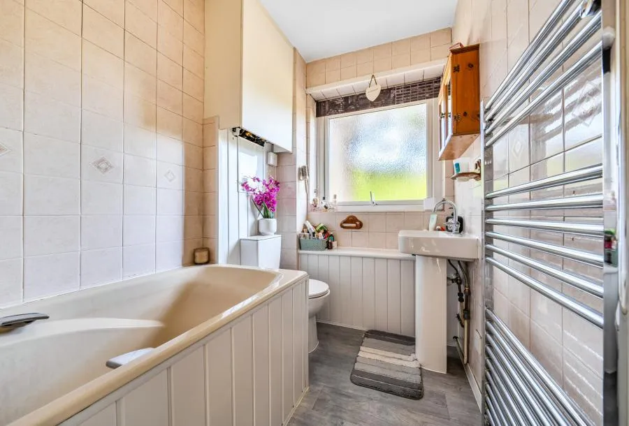 London Road, Redhill, RH1, photo 5