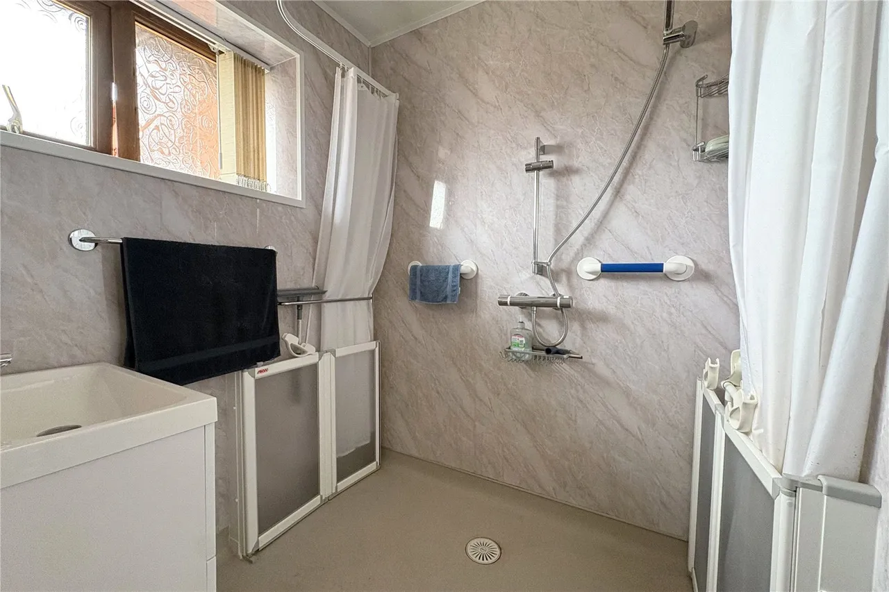 Caesar Court, Aldershot, GU11, photo 10