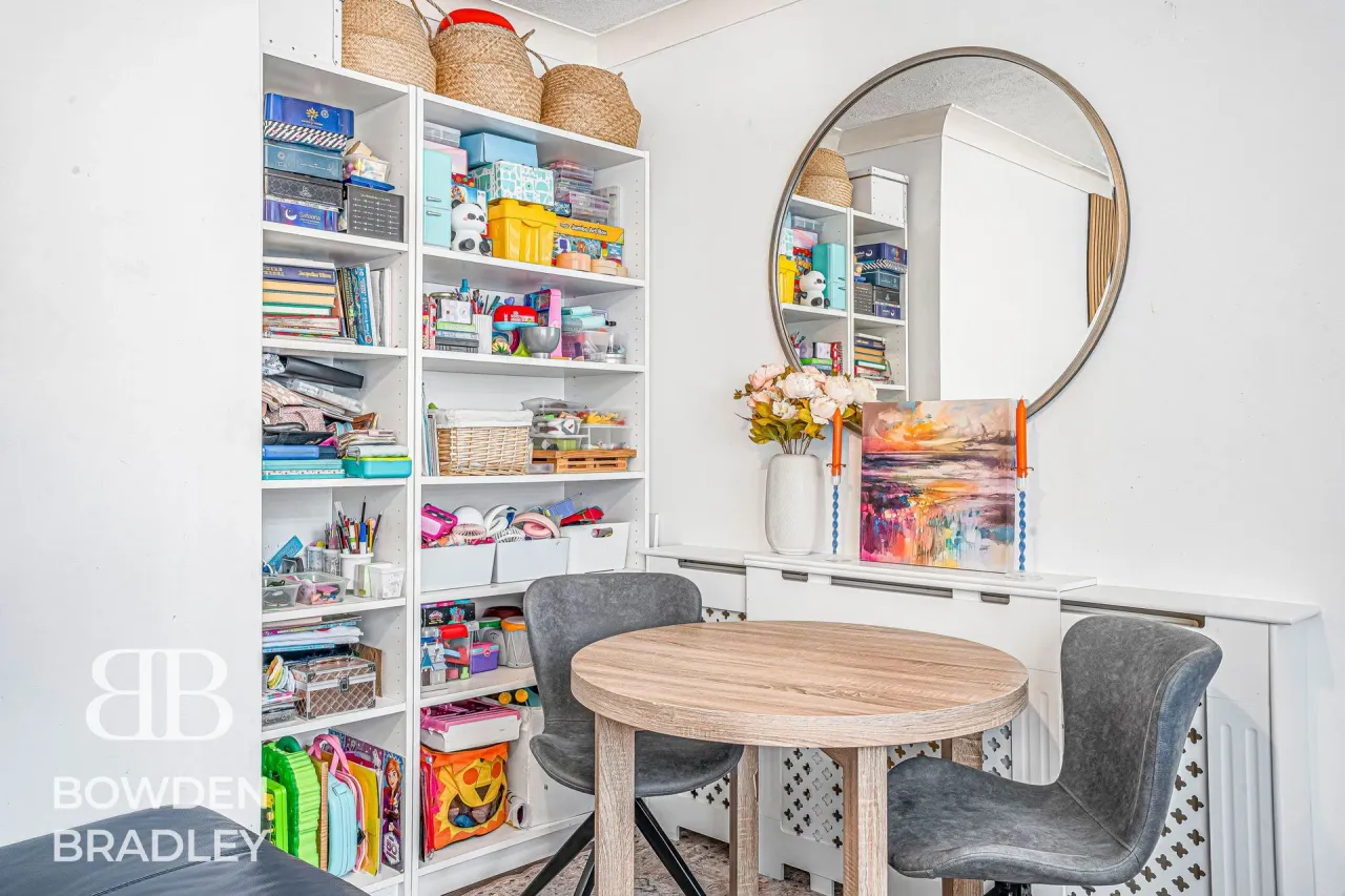 Hanson Drive, Loughton, IG10, photo 11