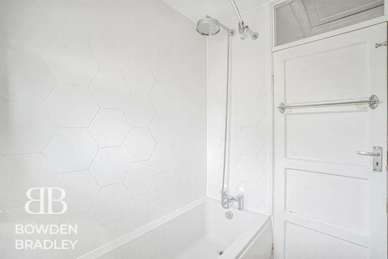 Hanson Drive, Loughton, IG10, photo 46