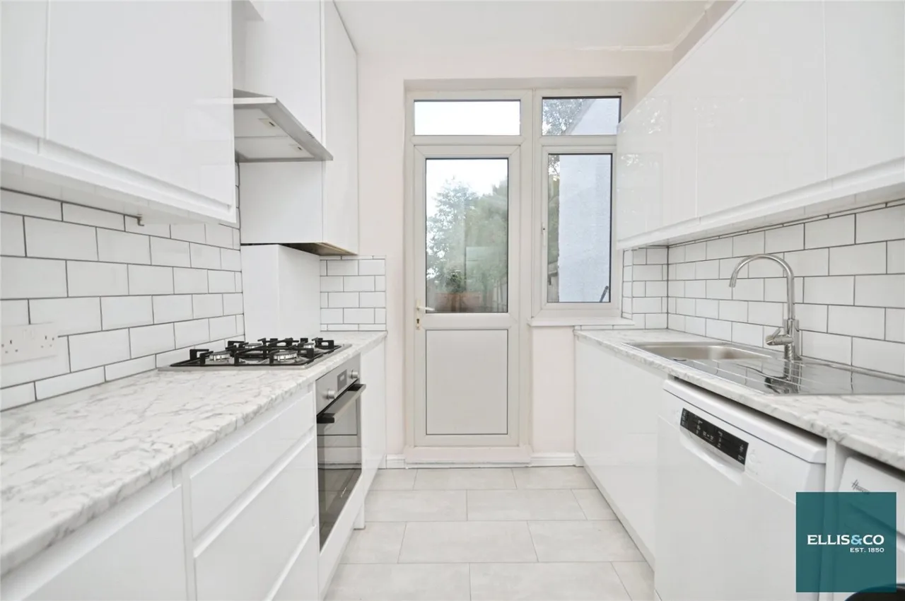Strathmore Gardens, Finchley, N3, photo 3