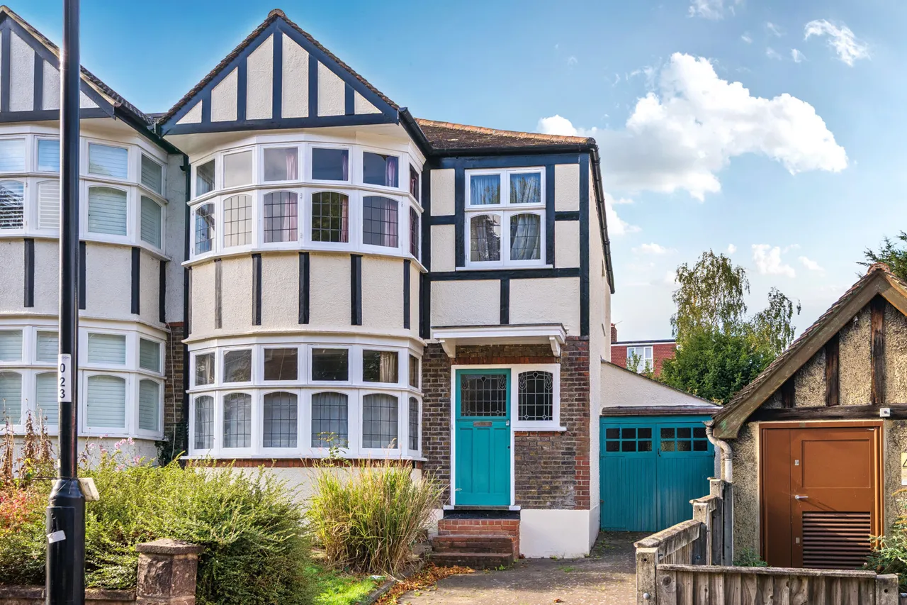 3 bed house for sale, Lancaster Road, SE25